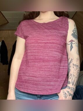 24/7 Maurices Y2K Streaky Pink / Purple Asymmetrical Sleeve Blouse Womens Medium